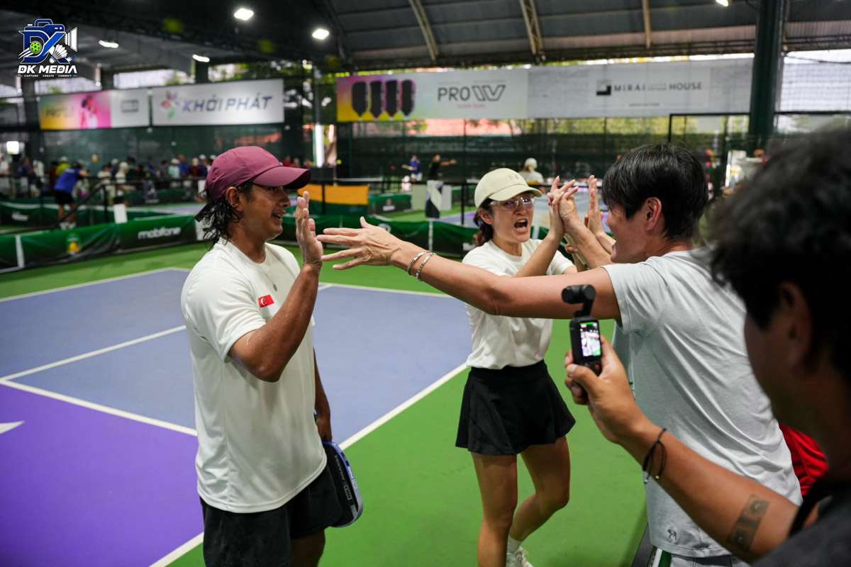"Come, come., let's get the awkward high 5s out of the way."