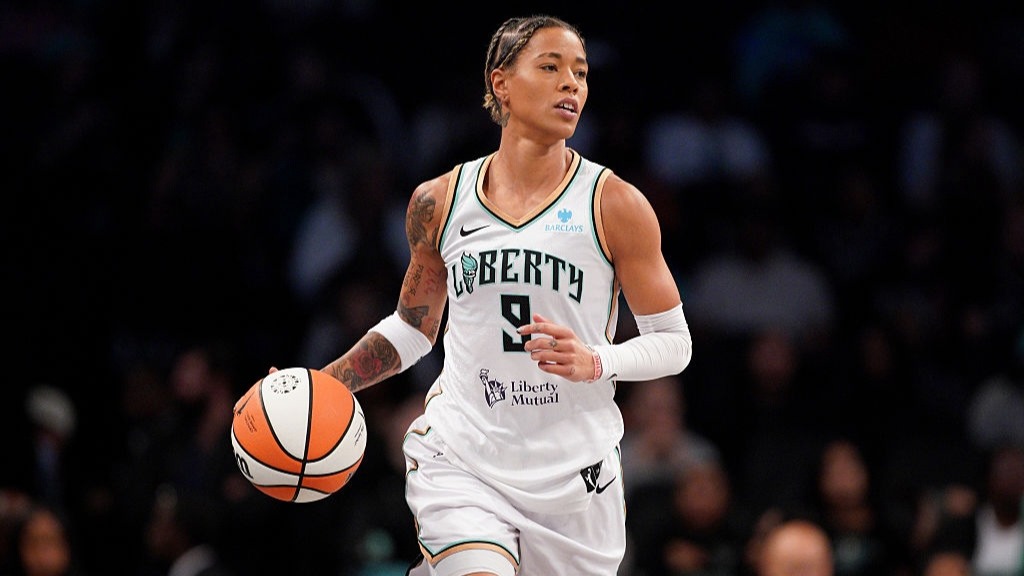 Sky signs Natasha Cloud as WNBA rosters take shape post thumbnail