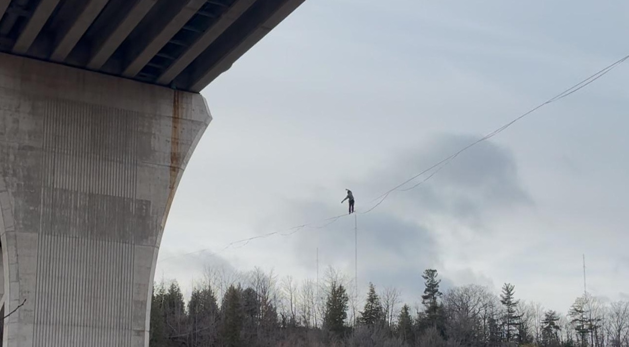 Slack-Lining Daredevil seen at Lions Valley Park