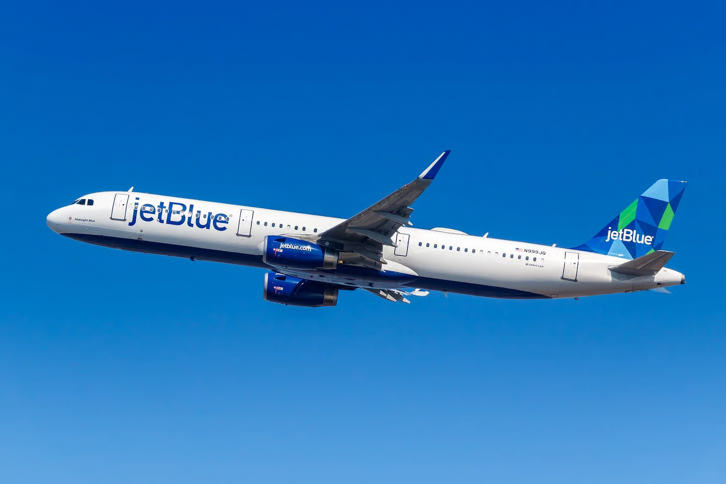 JetBlue to return to CLT
