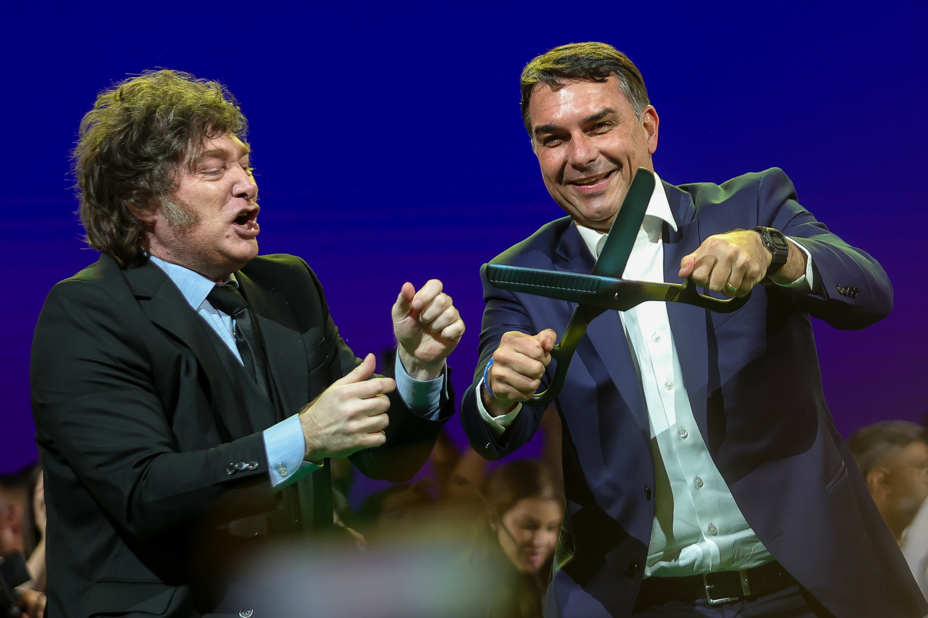 Flávio Bolsonaro's bid sparks crises with the US and Argentina