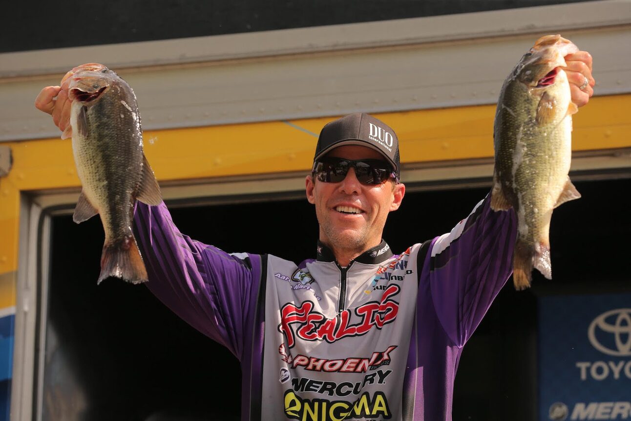 Martens Takes Over Lead After Two Days At Mississippi River Bassmaster