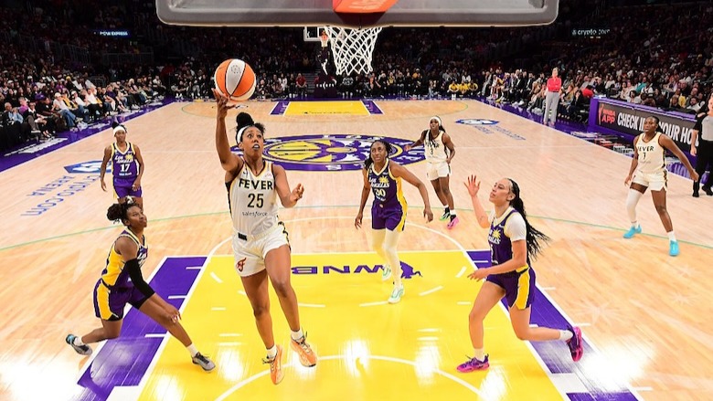 Dominant Fever win spoils Sparks at home post thumbnail