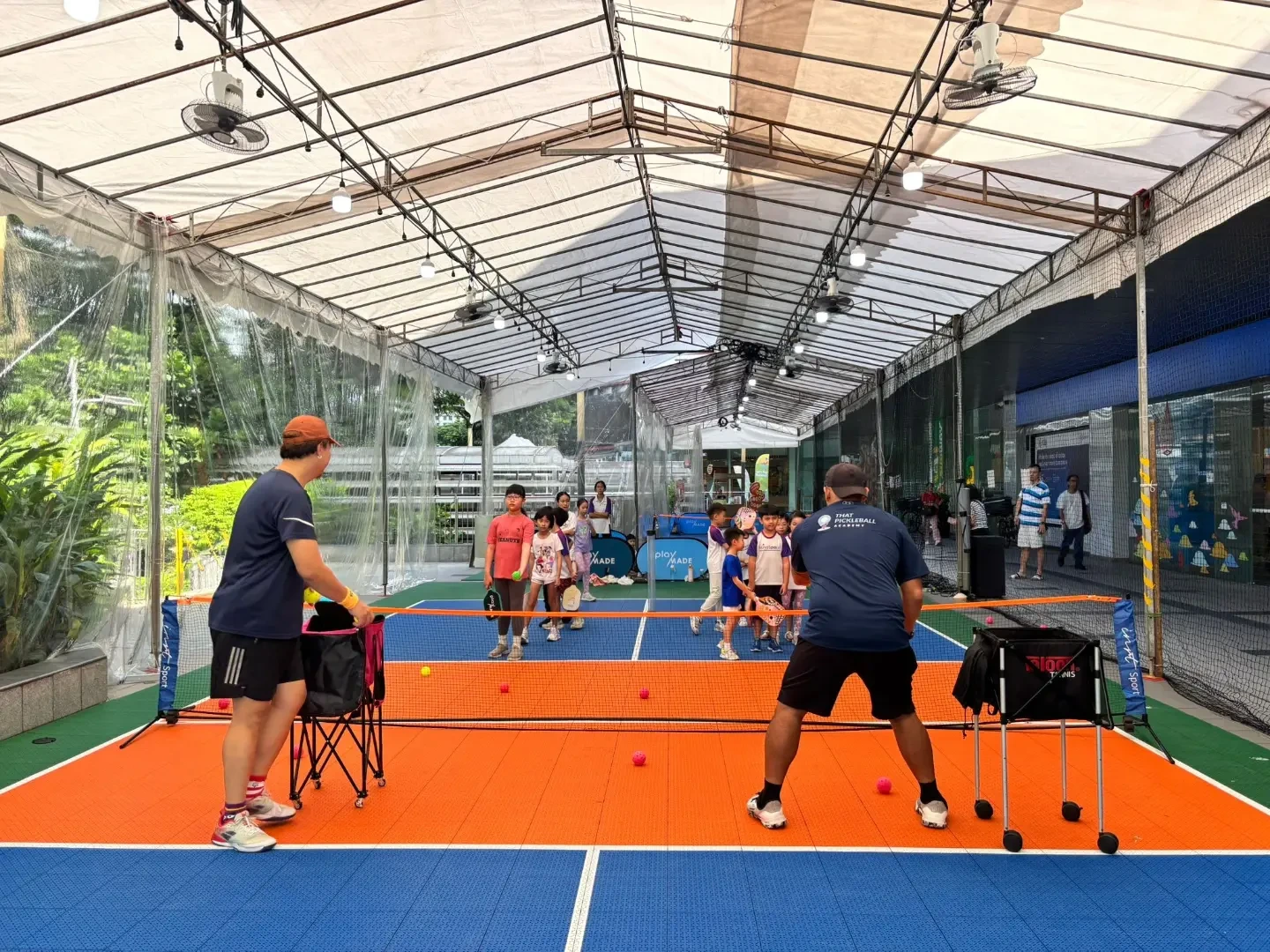 The lines are forming at That Pickleball Academy. Get your kids in there kwik!