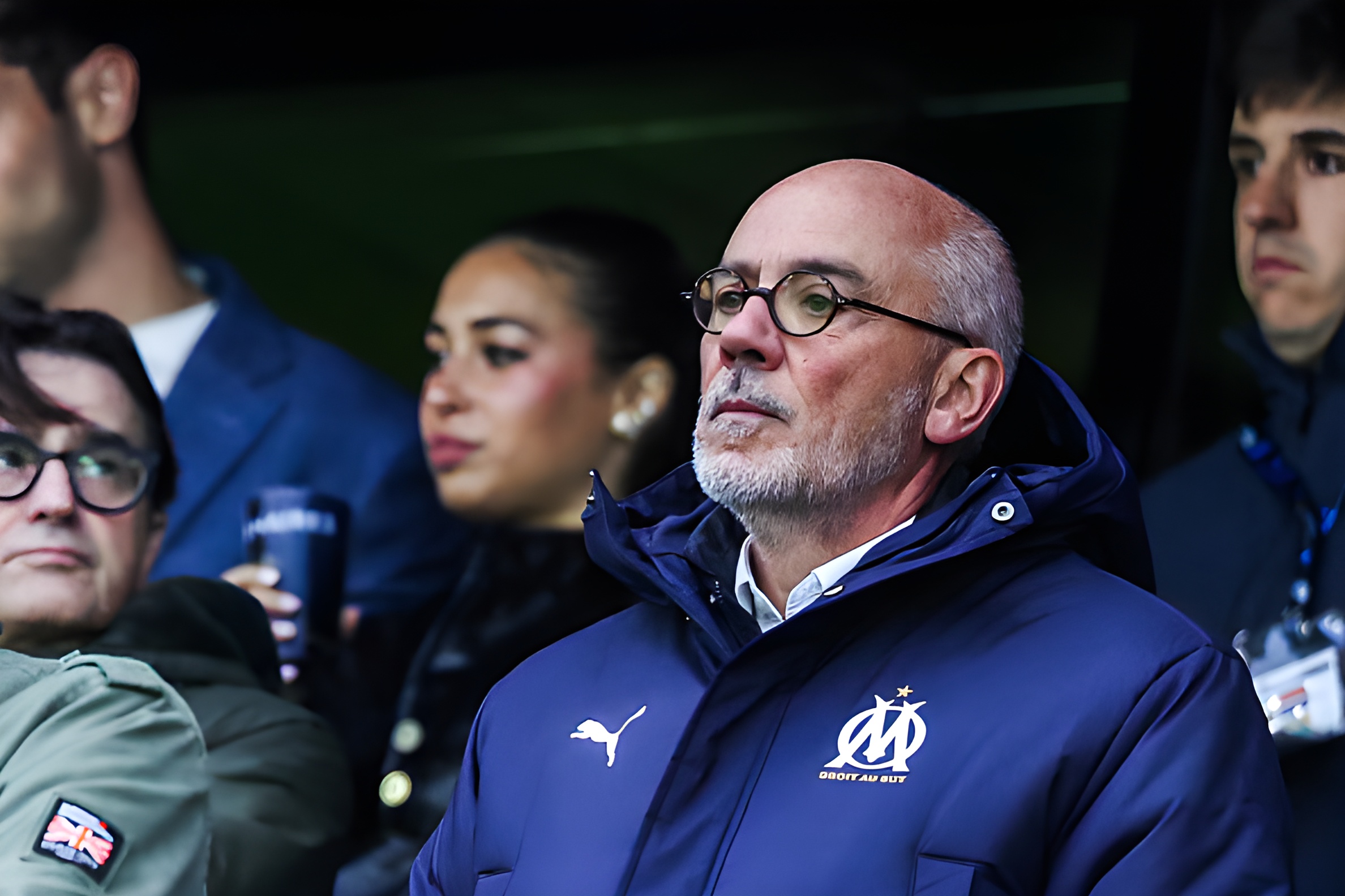 Illustration — ☕ Nouveau virage économique à l'OM, deux nouveaux maillots en Ligue 1, un nouvel emblème à Montpellier, 18 offres d'emploi, etc.
