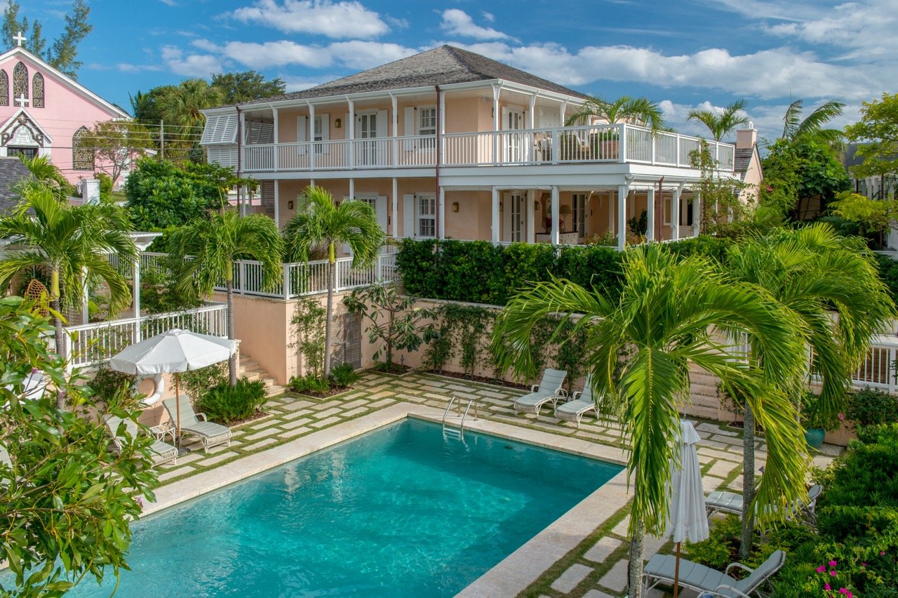 Property and grounds at Eleven Bahama House