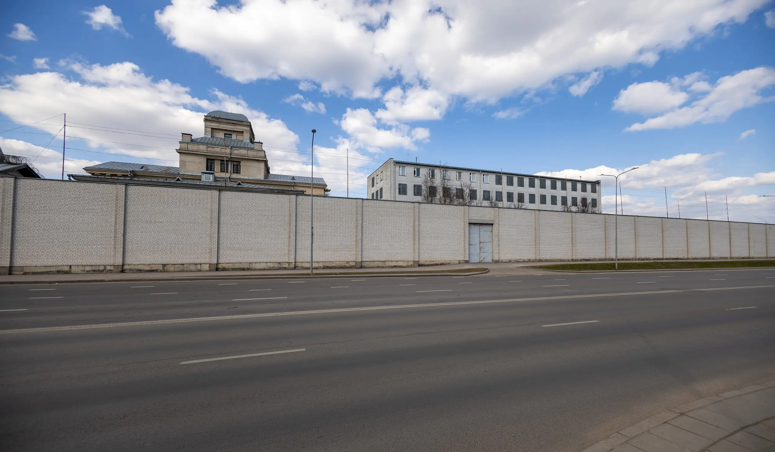 117 metrų siena Rasų gatvėje