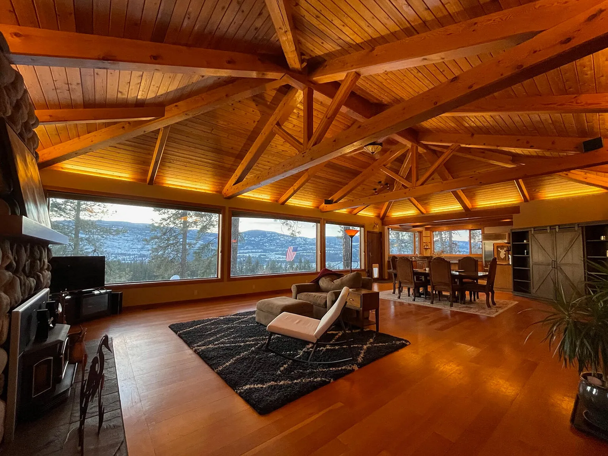 2021 built mountain home out west under 350k