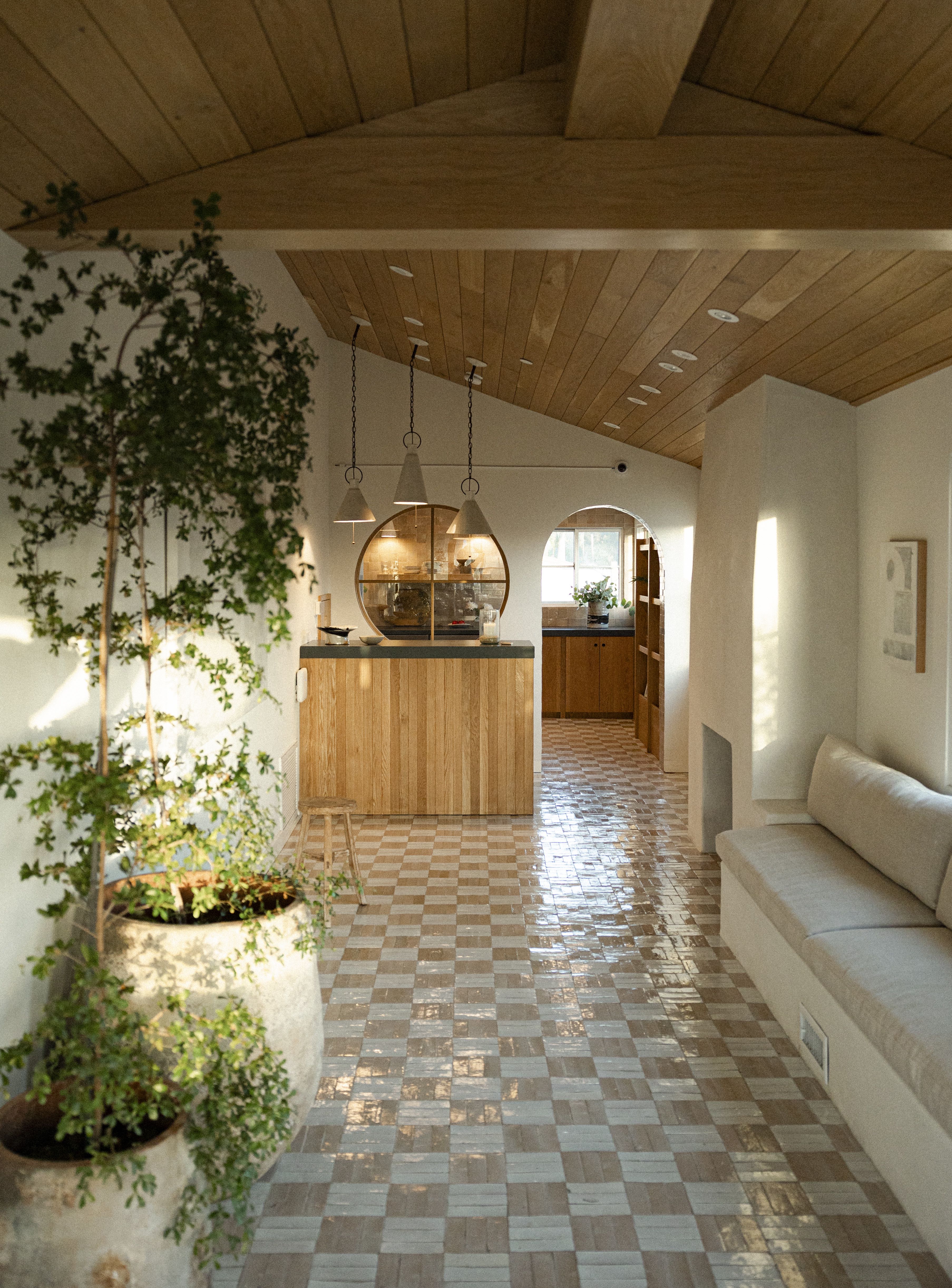 The warm, locally inspired lobby at Woods Cove Inn