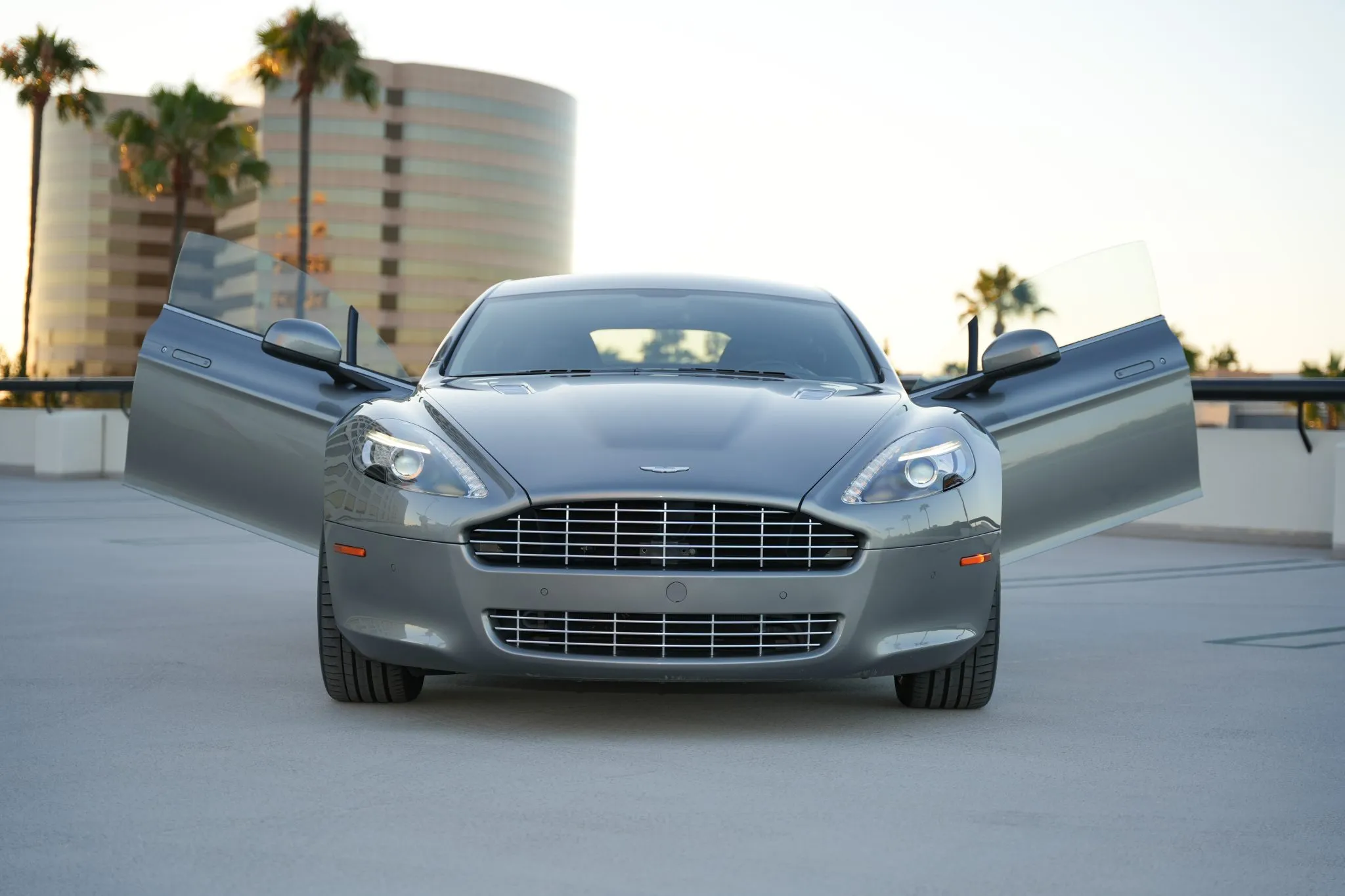 🚗 Max tries to convince himself to buy a V12 family car; 2 car solution vol 3