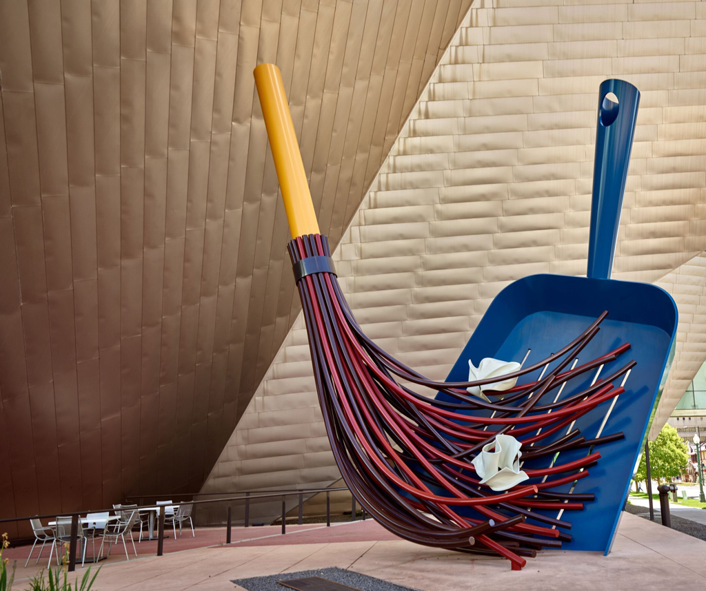 Larger-Than-Life Pop Artist Claes Oldenburg Dies at Age 93