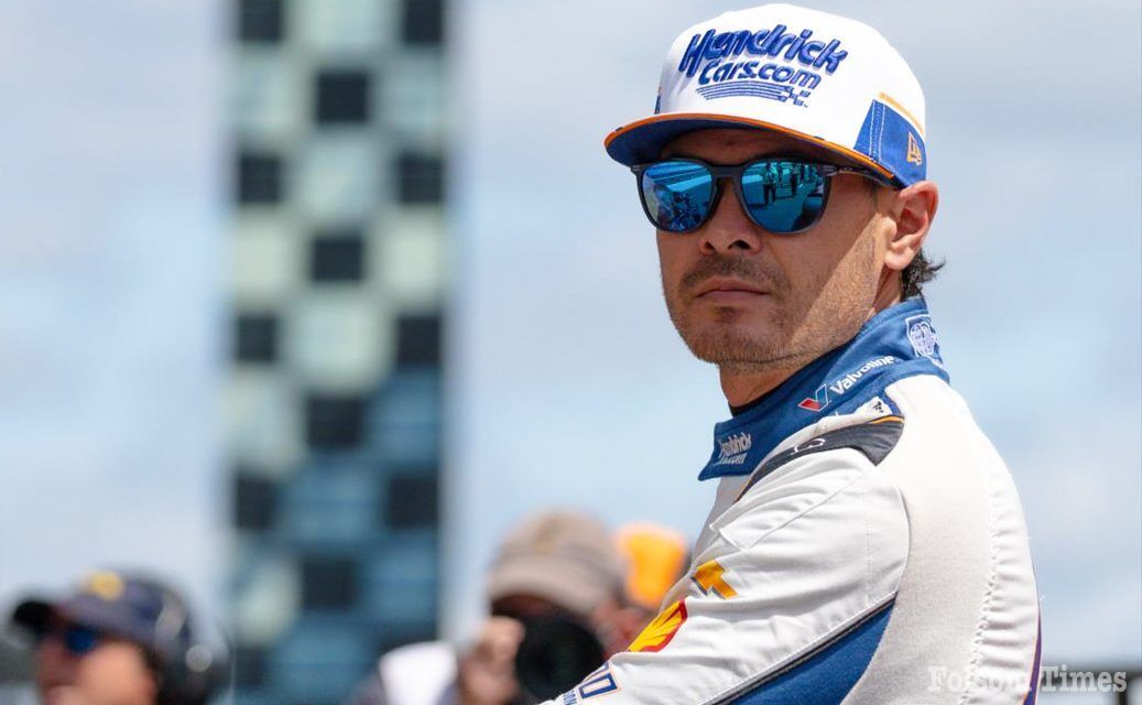 Larson Intends to Continue Racing in NASCAR